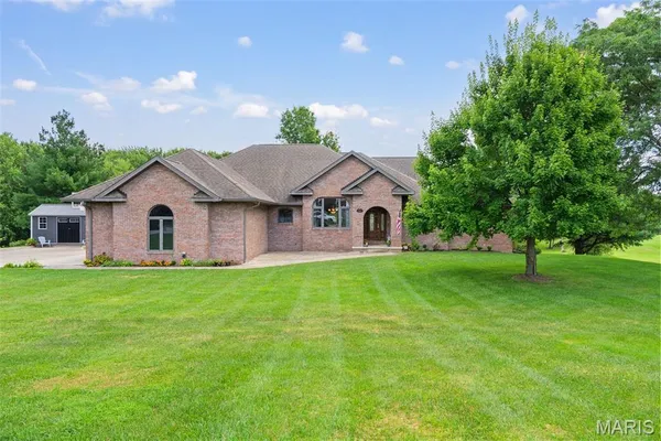 $574,000 | 514 Lakeside Manor Drive, Kirksville, MO 63501