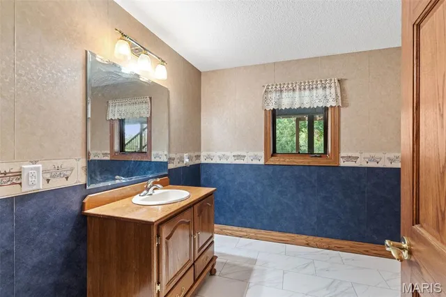 $625,000 | 514 Lakeside Manor Drive, Kirksville, MO 63501