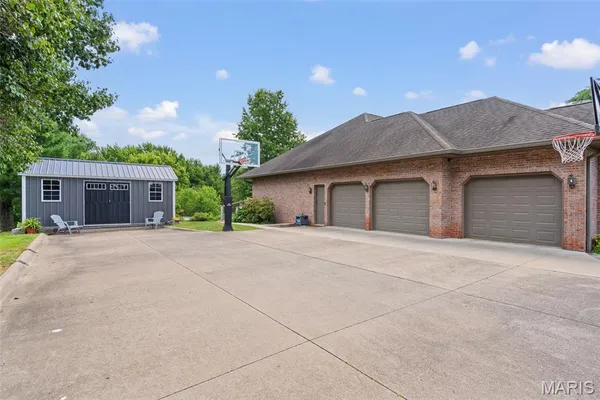 $574,000 | 514 Lakeside Manor Drive, Kirksville, MO 63501