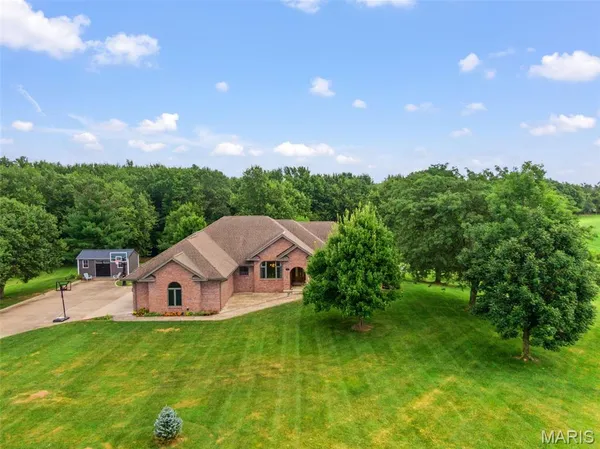 $574,000 | 514 Lakeside Manor Drive, Kirksville, MO 63501