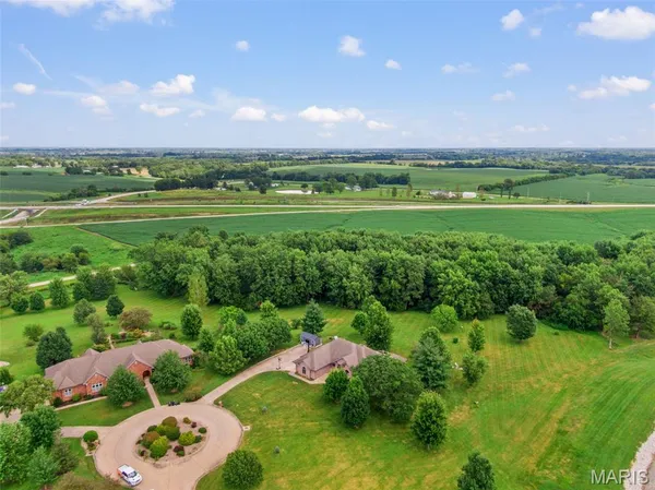 $574,000 | 514 Lakeside Manor Drive, Kirksville, MO 63501