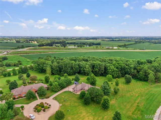 $625,000 | 514 Lakeside Manor Drive, Kirksville, MO 63501