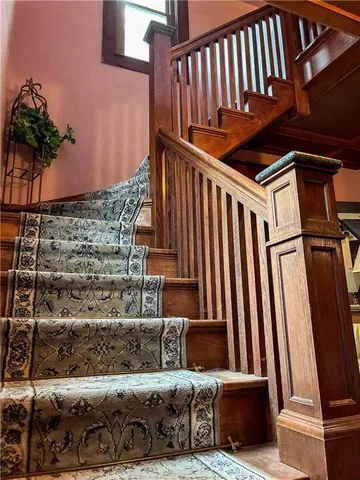 $349,000 | 109 East 10th Street, Pleasanton, KS 66075