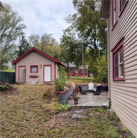 $349,000 | 109 East 10th Street, Pleasanton, KS 66075