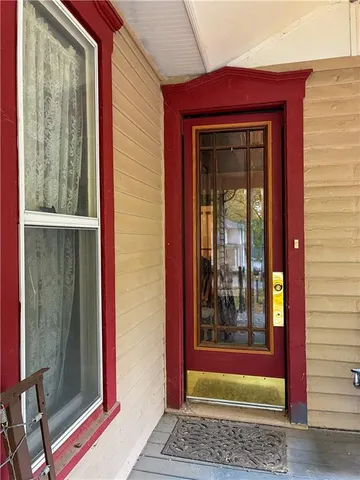 $349,000 | 109 East 10th Street, Pleasanton, KS 66075