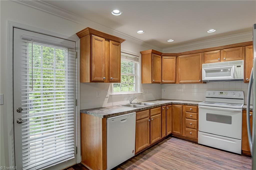 9520 Oakbrook Ridge Rural Hall, NC 27045 - Photo 10 of 30