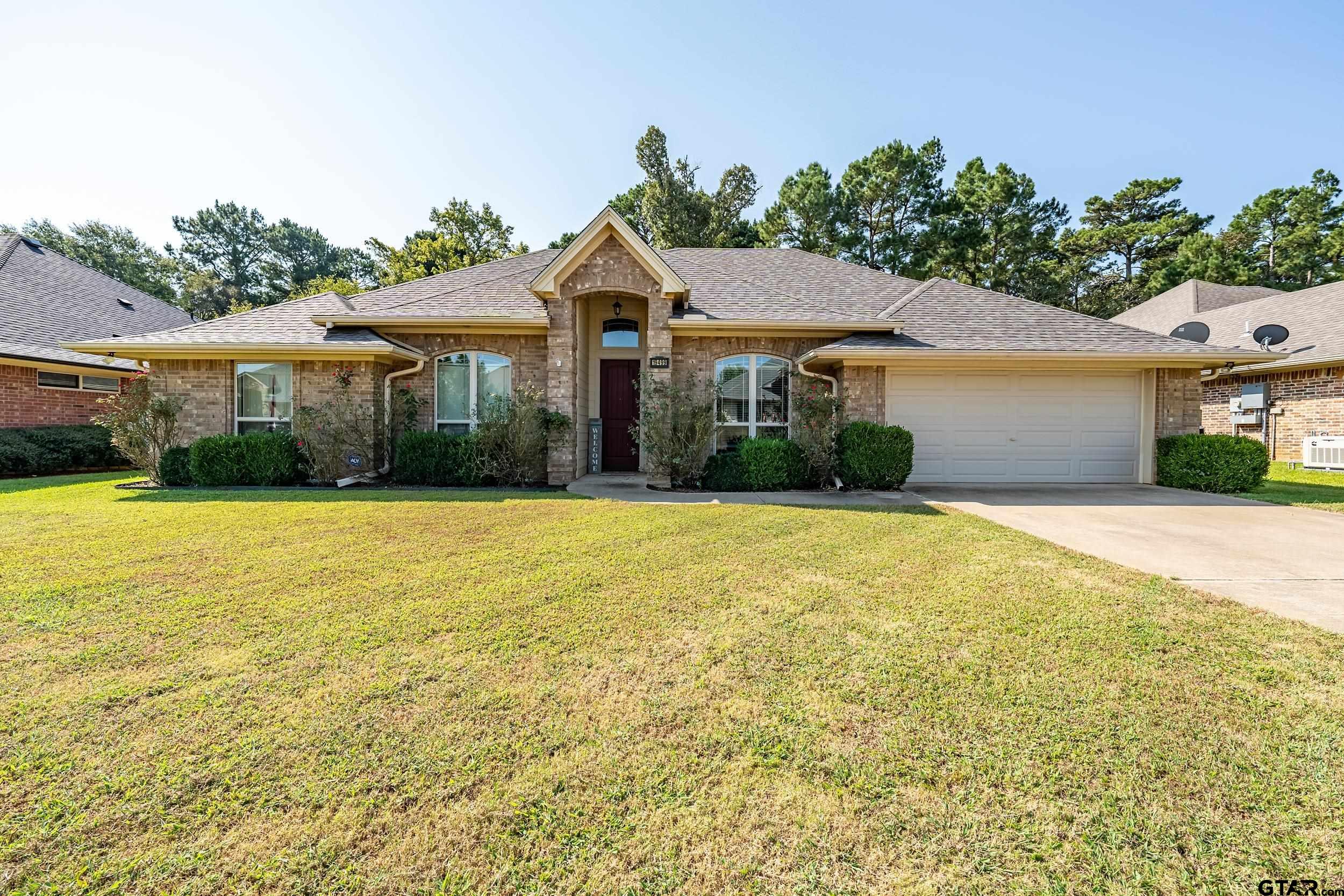 19499 Sara Lane Flint, TX 75762 - Photo 1 of 31 a front view of house with yard and green space