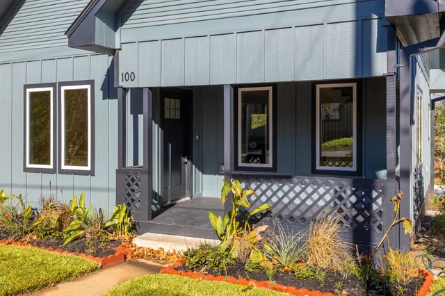 $415,000 | 100 East Val Verde Street, Brenham, TX 77833