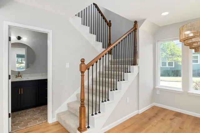 $415,000 | 100 East Val Verde Street, Brenham, TX 77833