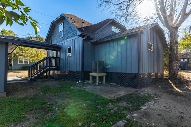 $415,000 | 100 East Val Verde Street, Brenham, TX 77833