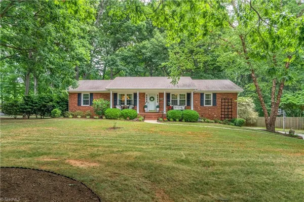 $374,500 | 4921 Gladwyn Drive, Winston-Salem, NC 27104