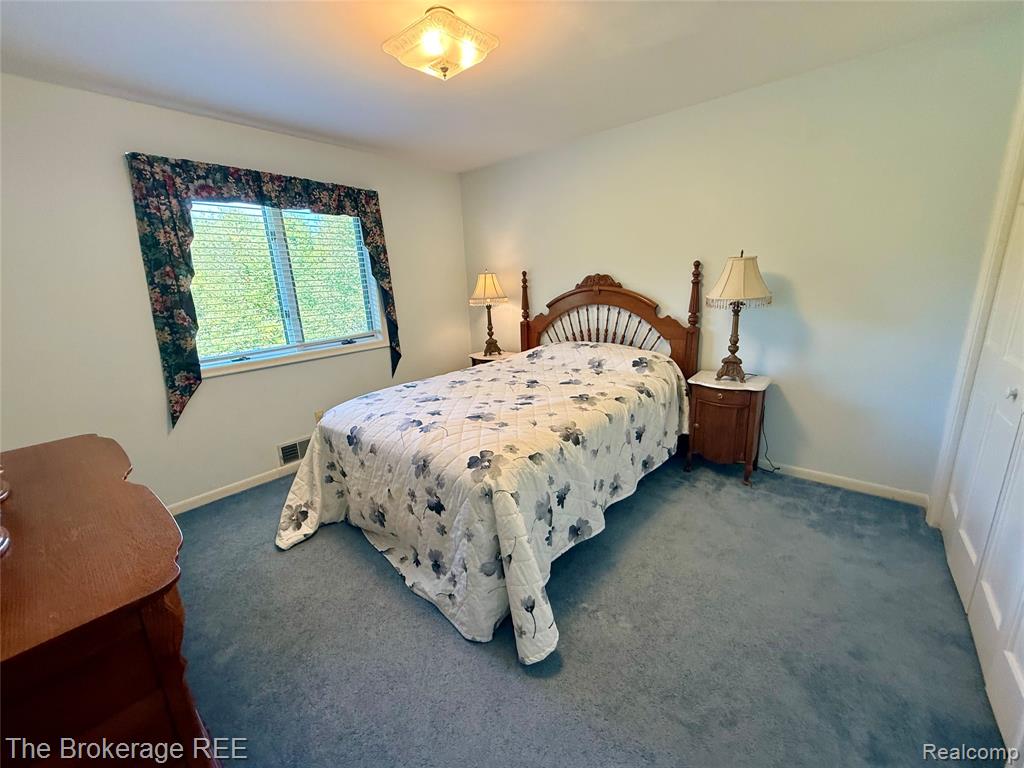 12088 Pinebrook Lane South Lyon, MI 48178 - Photo 36 of 73