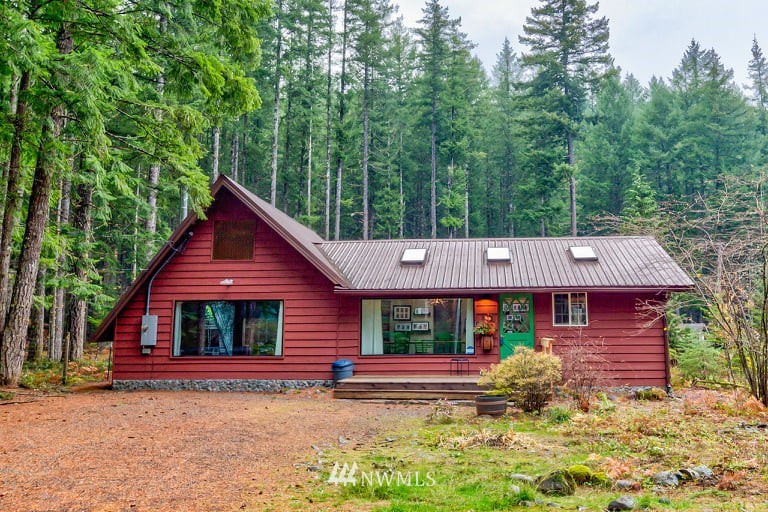 189 Sunstone Road Packwood, WA 98361 - Photo 1 of 40 Gallery Image 1