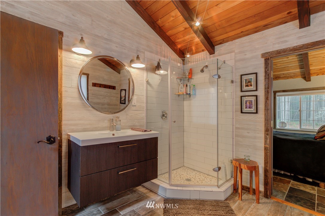 189 Sunstone Road Packwood, WA 98361 - Photo 14 of 40 Gallery Image 14
