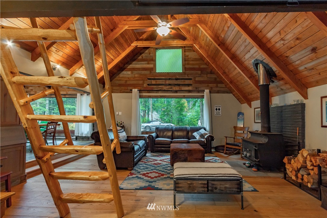189 Sunstone Road Packwood, WA 98361 - Photo 28 of 40 Gallery Image 28