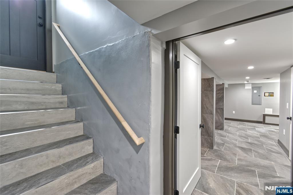 72 Hille Place Ridgefield Park, NJ 07660 - Photo 25 of 39 a view of entryway