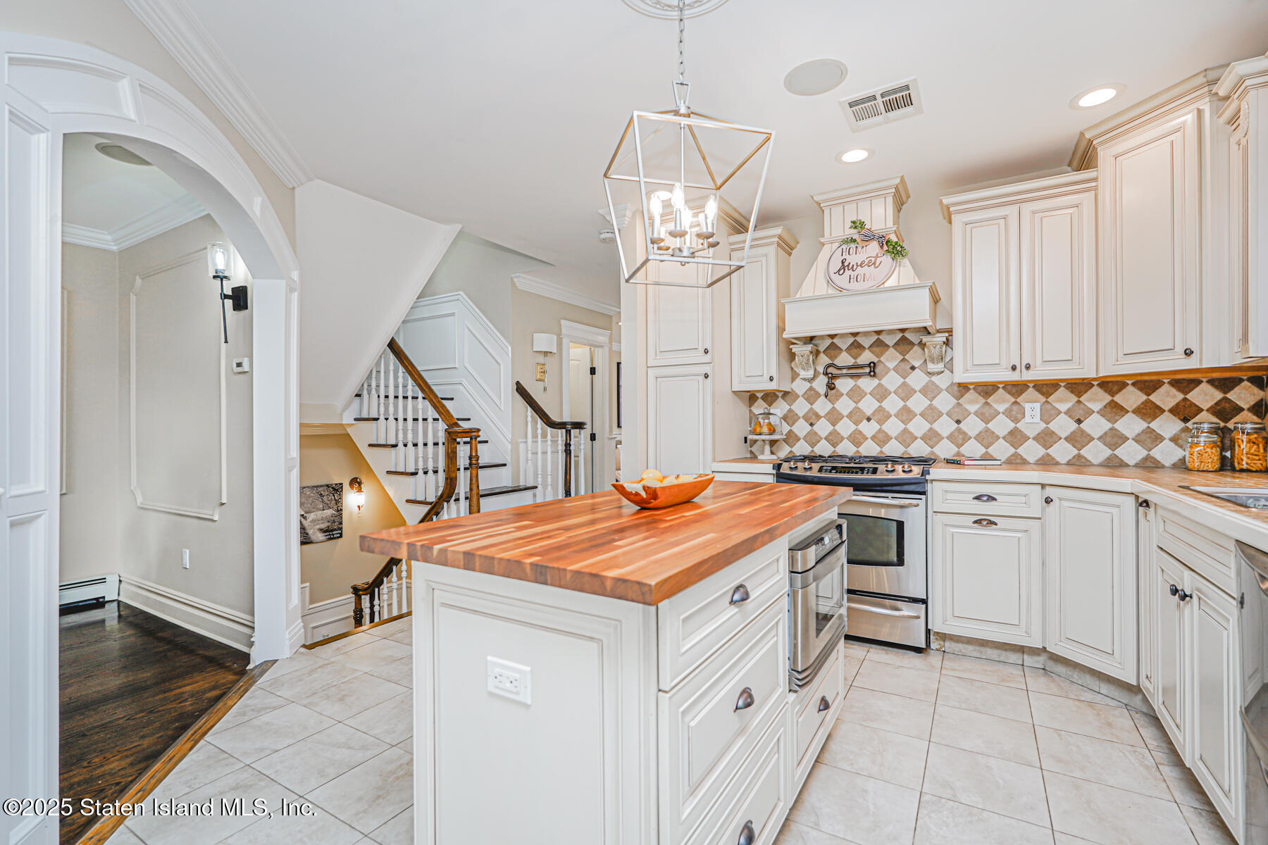 6 Waimer Place Staten Island, NY 10312 - Photo 12 of 33 6 Waimer Place