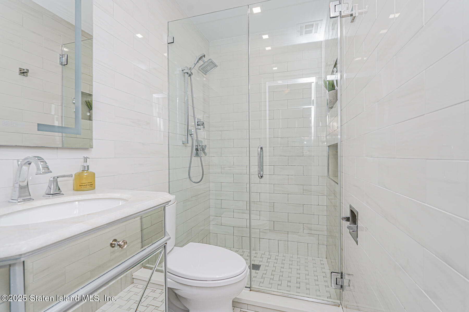 6 Waimer Place Staten Island, NY 10312 - Photo 19 of 33 6 Waimer Place