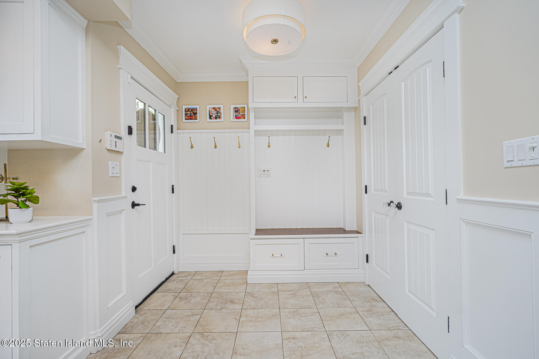 6 Waimer Place Staten Island, NY 10312 - Photo 2 of 33 6 Waimer Place