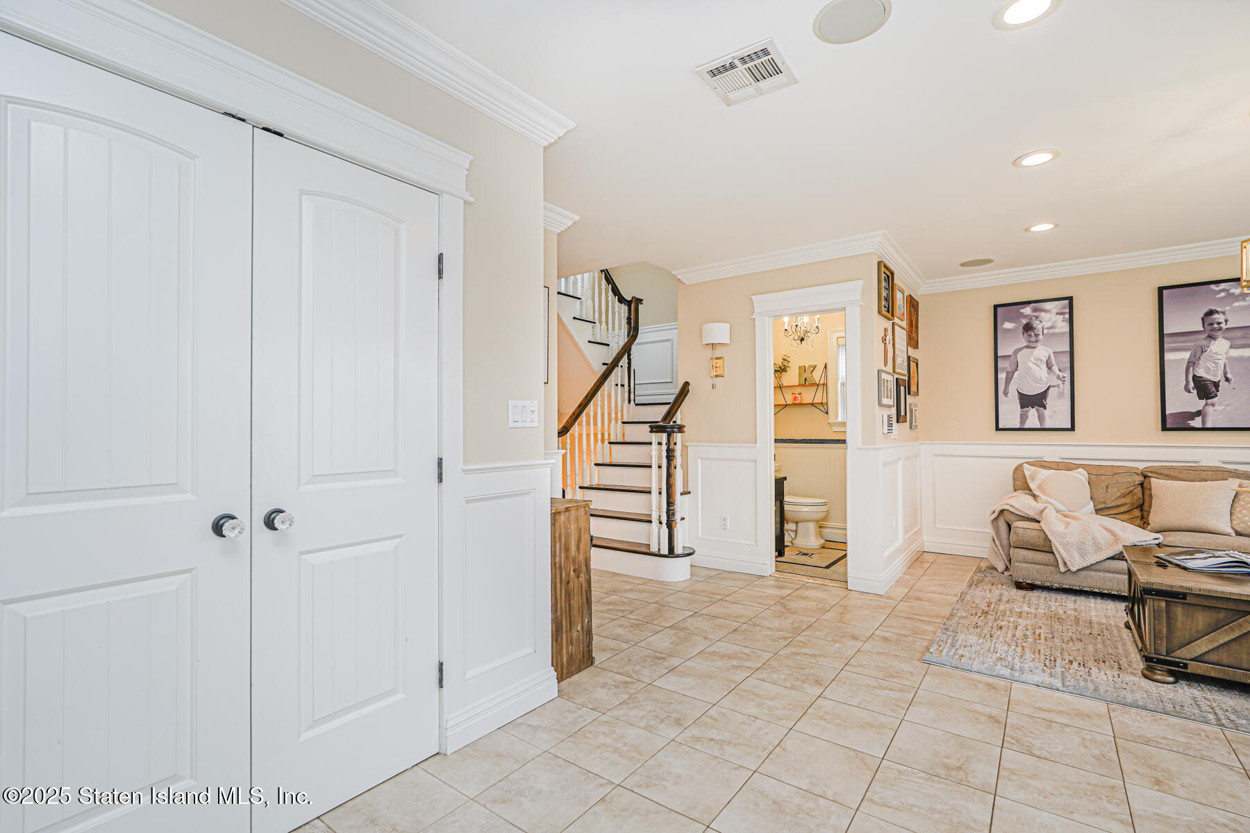 6 Waimer Place Staten Island, NY 10312 - Photo 3 of 33 6 Waimer Place