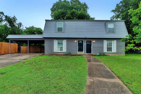 $1,800 | 1302 East St Johns Avenue, Unit A, Austin, TX 78752