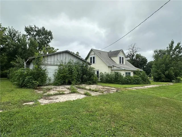 $65,000 | 901 2nd Street, Ridgeway, MO 64481