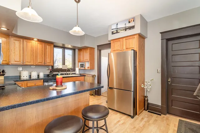 $400,000 | 1004 College Avenue, Red Wing, MN 55066