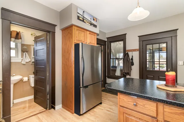 $400,000 | 1004 College Avenue, Red Wing, MN 55066