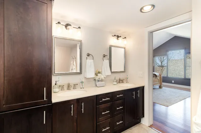 $400,000 | 1004 College Avenue, Red Wing, MN 55066