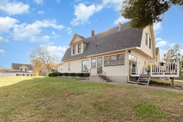 $400,000 | 1004 College Avenue, Red Wing, MN 55066