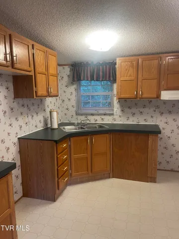 $200,000 | 175 Summit Drive, Rogersville, TN 37857