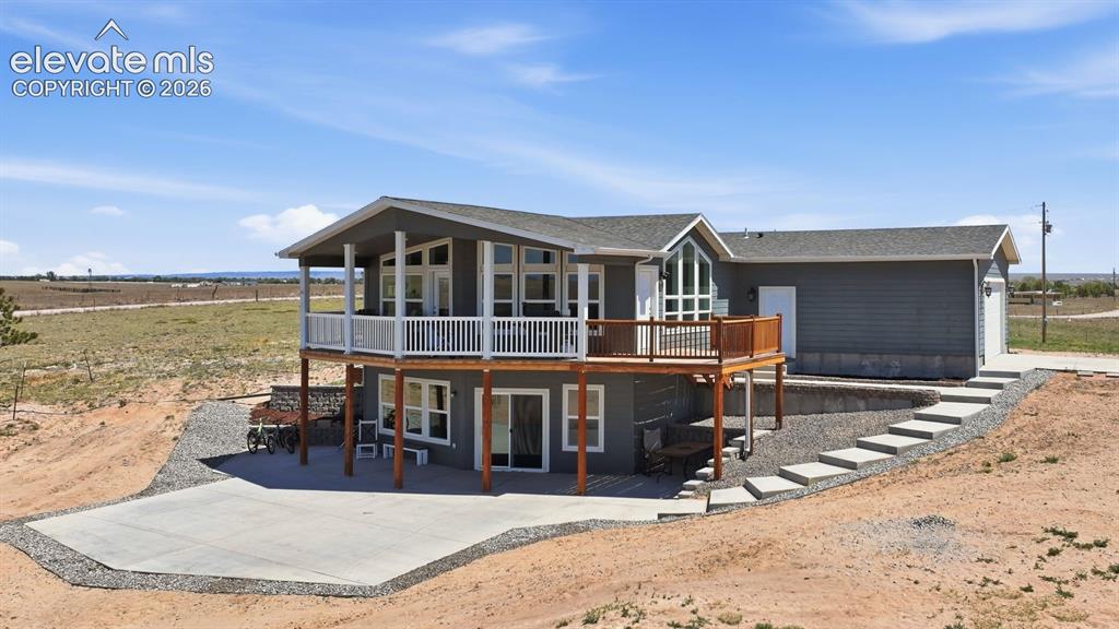 Ranch home on 40 fenced acres with panoramic prairie and mountain views