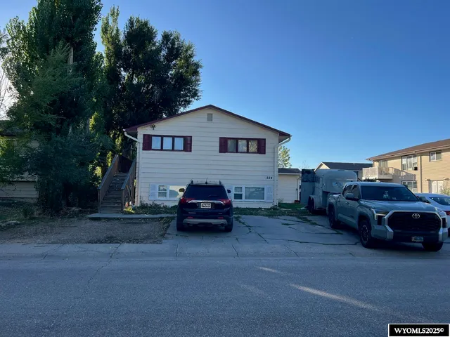 $465,000 | 224 Indian Paintbrush, Casper, WY 82604