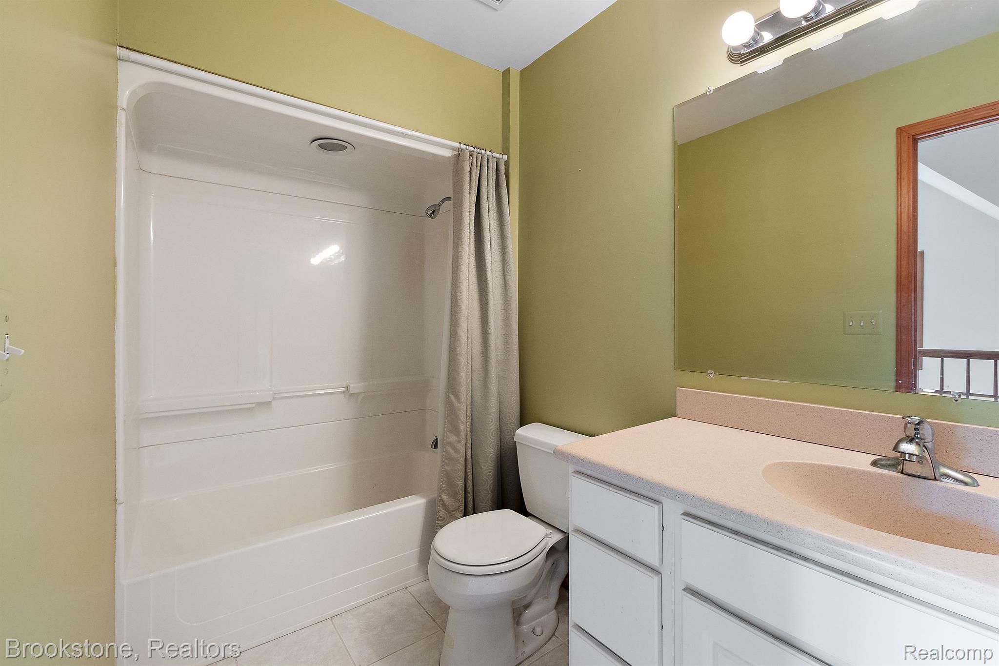 5250 Bishop Road Dryden, MI 48428 - Photo 49 of 65 Full bath upper