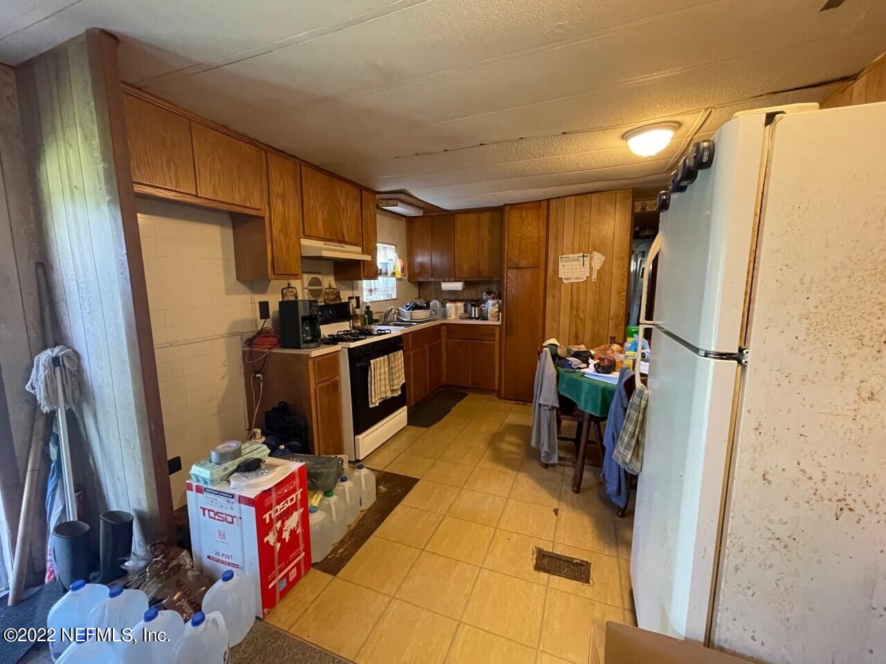 111 Jack Road Palatka, FL 32177 - Photo 4 of 23 IMG_2155