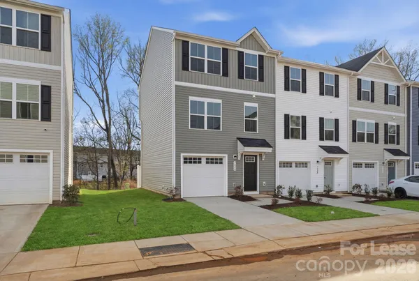 $2,295 | 7024 Capstan Terrace, Charlotte, NC 28269
