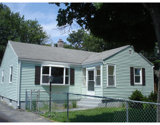 32 Phillips Avenue Springfield, MA 01119 - Photo 1 of 19