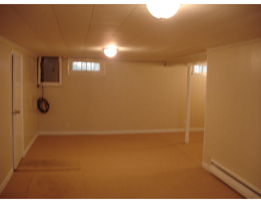 32 Phillips Avenue Springfield, MA 01119 - Photo 15 of 19