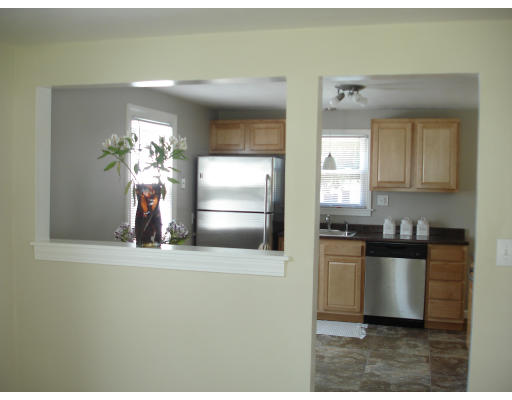 32 Phillips Avenue Springfield, MA 01119 - Photo 8 of 19