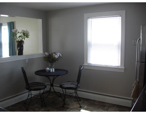 32 Phillips Avenue Springfield, MA 01119 - Photo 10 of 19