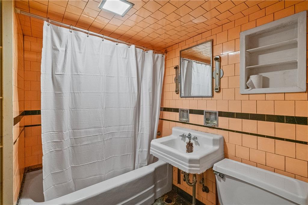 72 Frazier Avenue McKees Rocks, PA 15136 - Photo 27 of 27