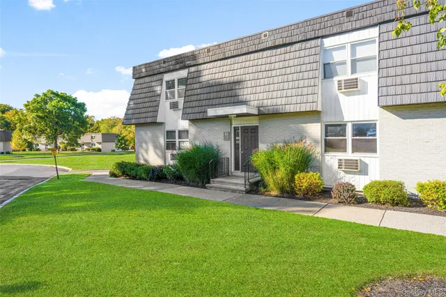 $280,000 | 11 White Gate Road, Unit B, Wappingers Falls, NY 12590