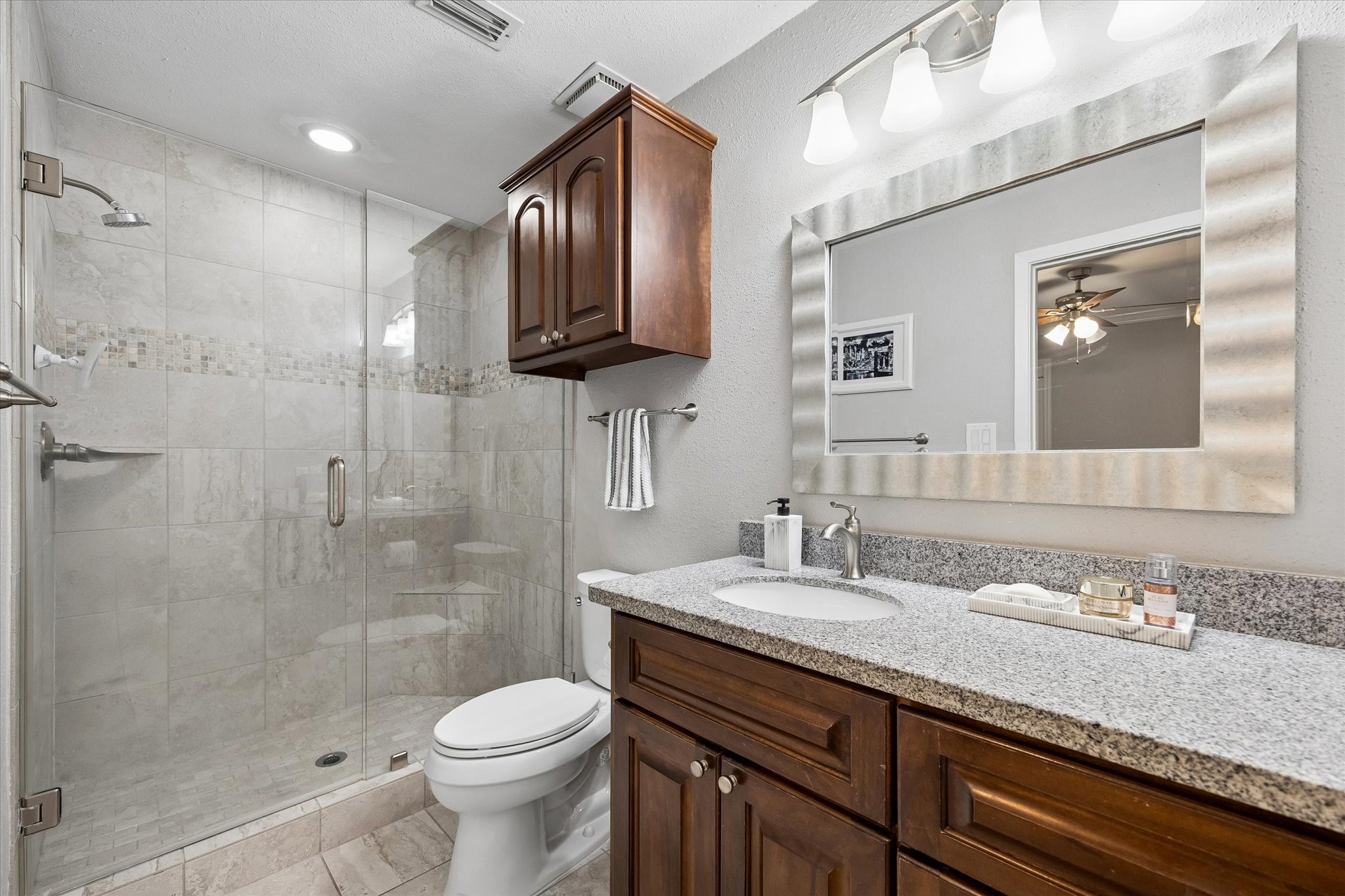 5714 Innsbruck Street Bellaire, TX 77401 - Photo 18 of 32
