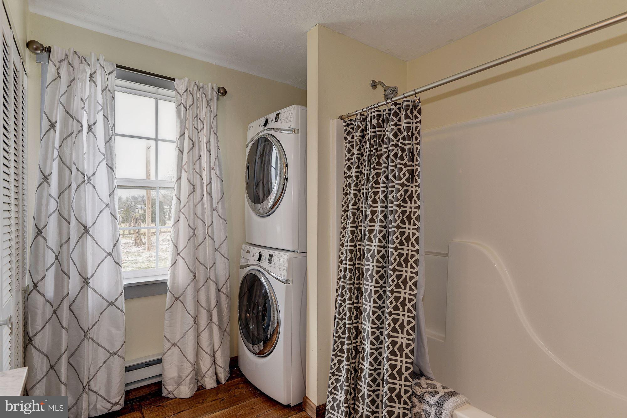 31 Red Bridge Road Gettysburg, PA 17325 - Photo 21 of 25 Bath/Laundry