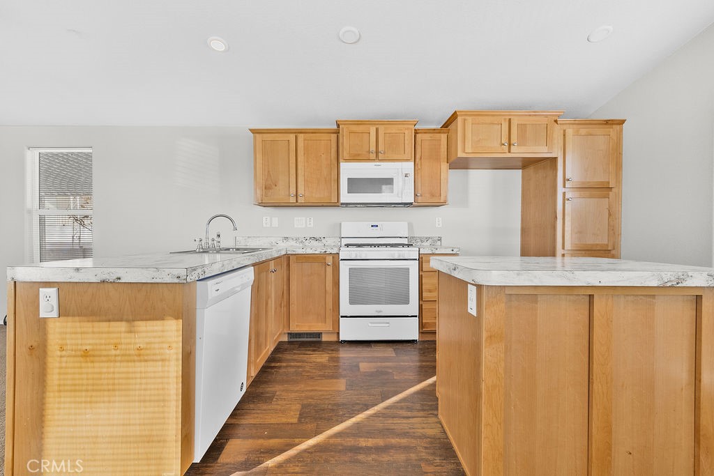 20683 Waalew Road, Unit 48 Apple Valley, CA 92307 - Photo 22 of 38