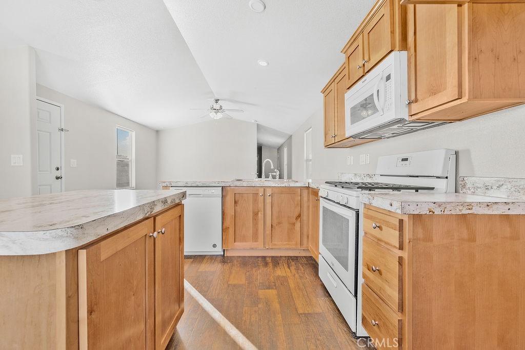 20683 Waalew Road, Unit 48 Apple Valley, CA 92307 - Photo 24 of 38