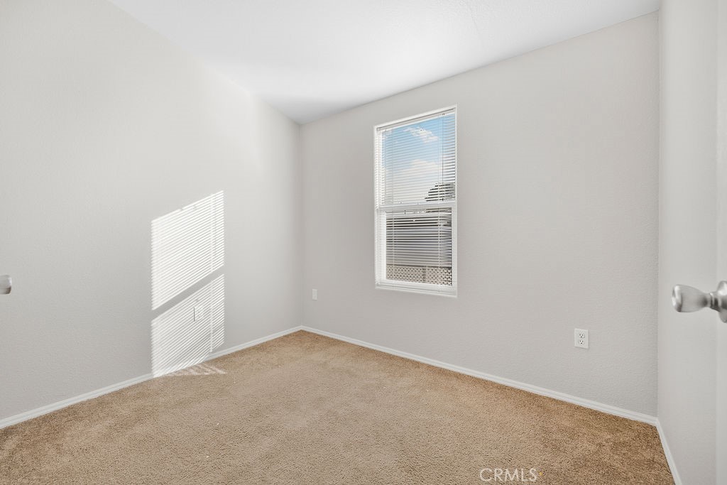 20683 Waalew Road, Unit 48 Apple Valley, CA 92307 - Photo 10 of 38