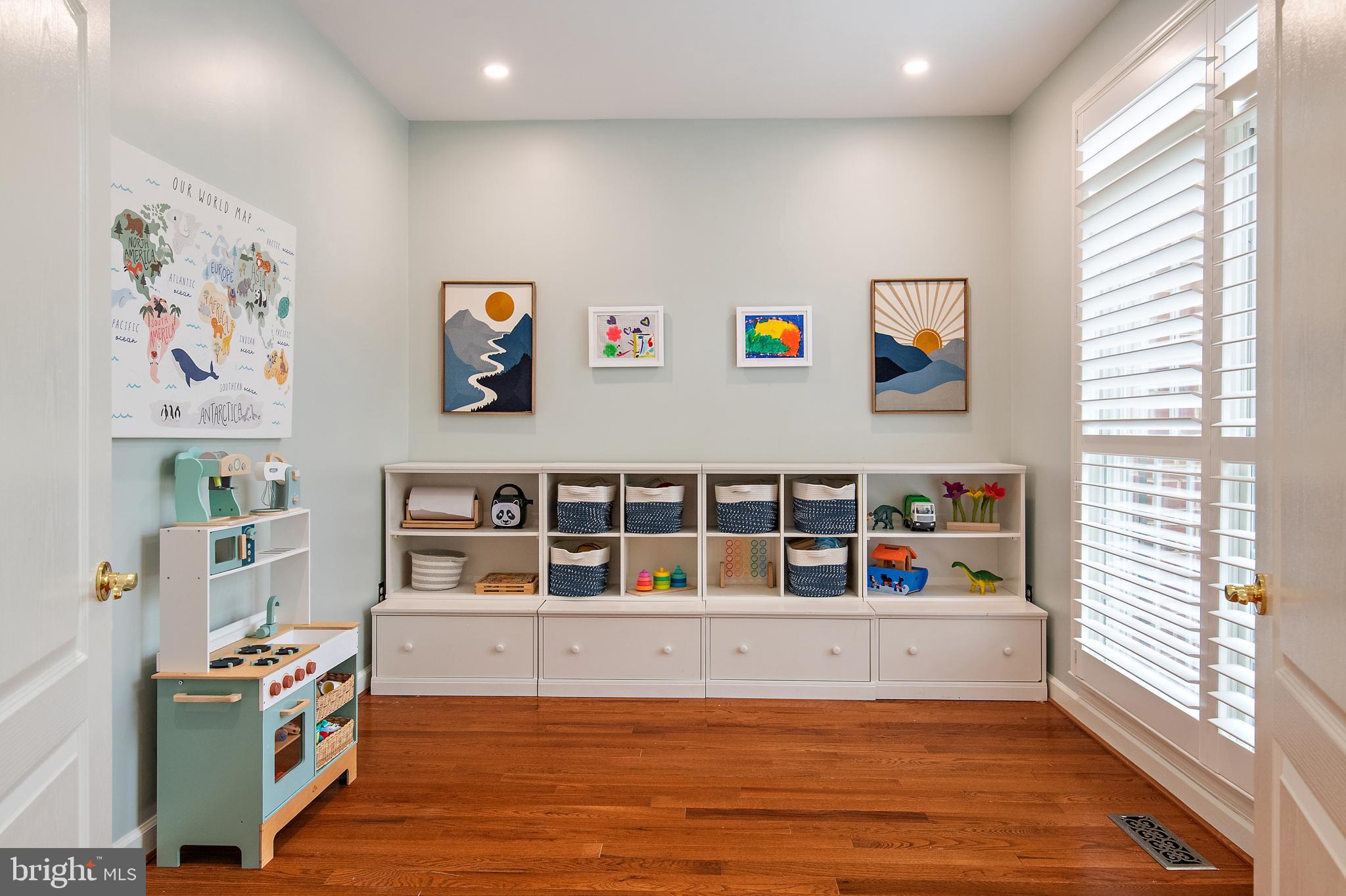 732 Pearson Point Annapolis, MD 21401 - Photo 40 of 76 Currently a Playroom