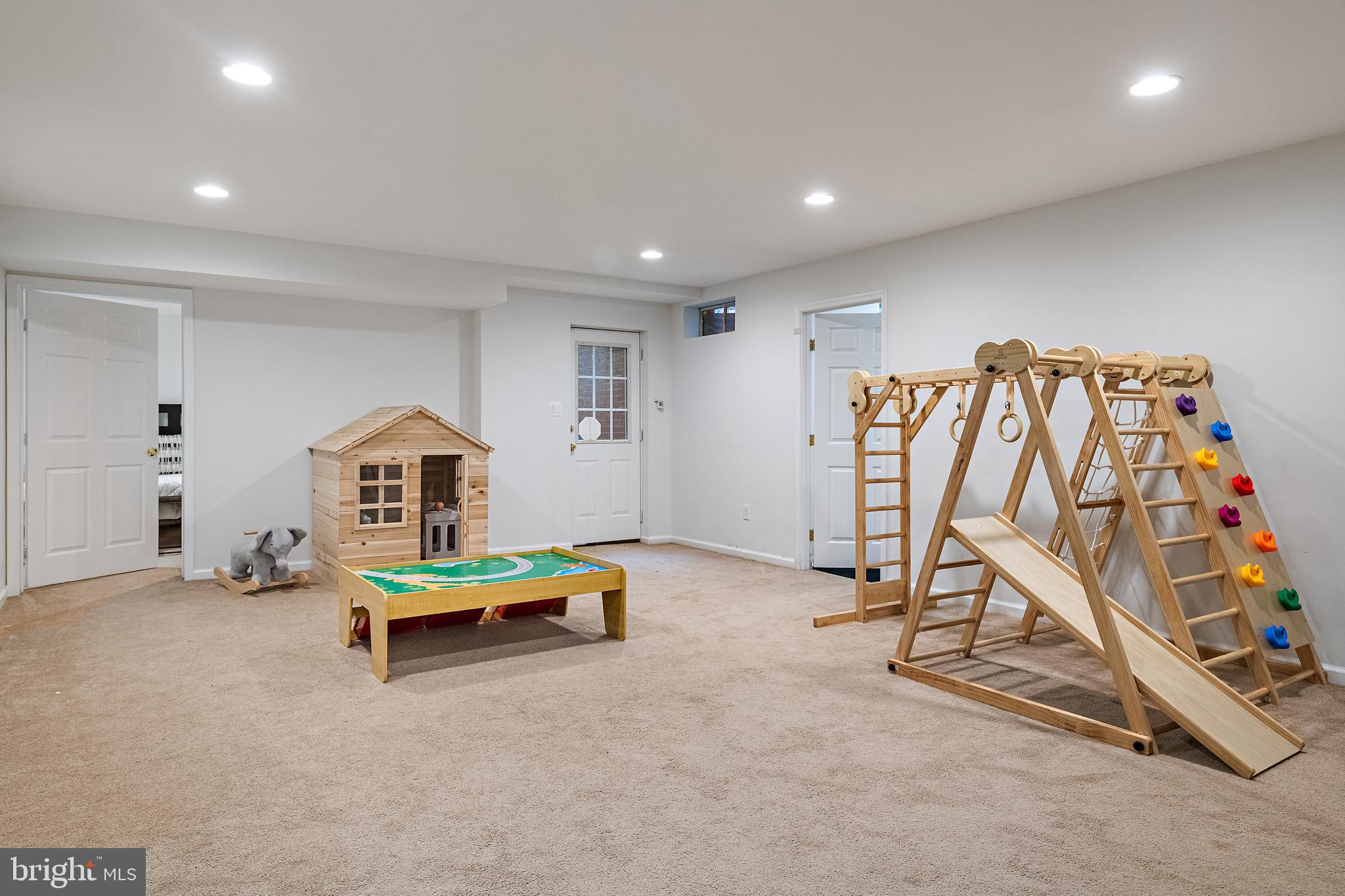 732 Pearson Point Annapolis, MD 21401 - Photo 65 of 76