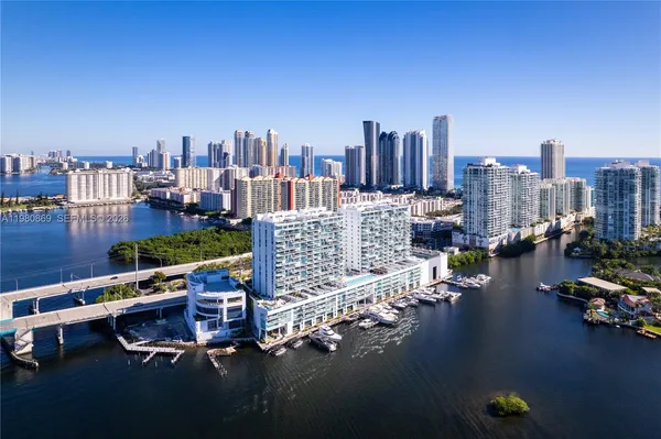 $10,500 | 400 Sunny Isles Boulevard, Unit 2019, Sunny Isles Beach, FL 33160